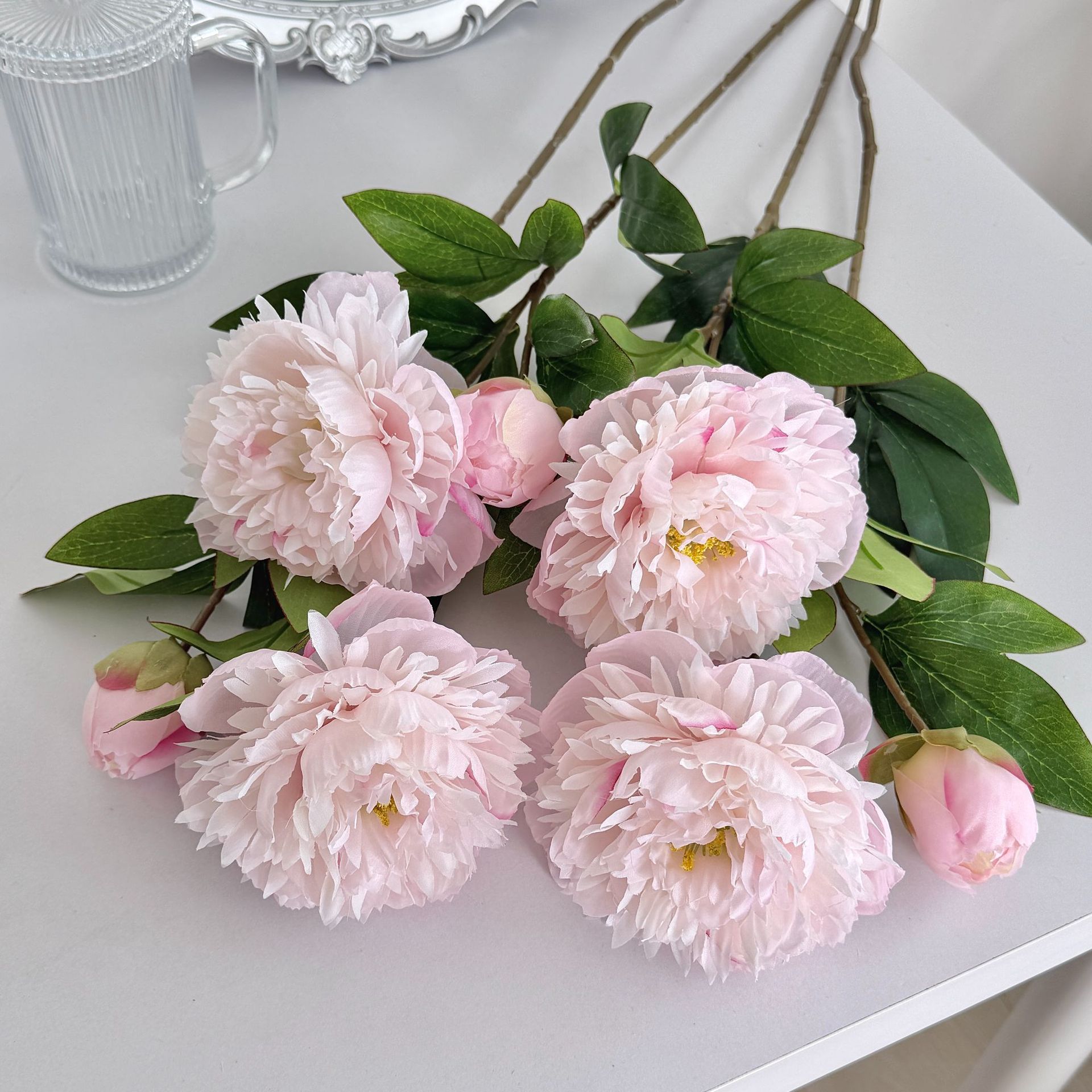 Ramo de flores artificiales de - Photography Hotel reseña y precio